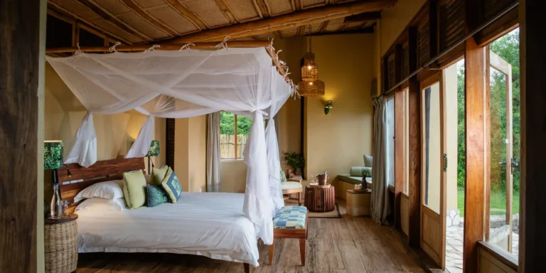 bedroom-kyambura-gorge-queen-elizabeth-np-uganda