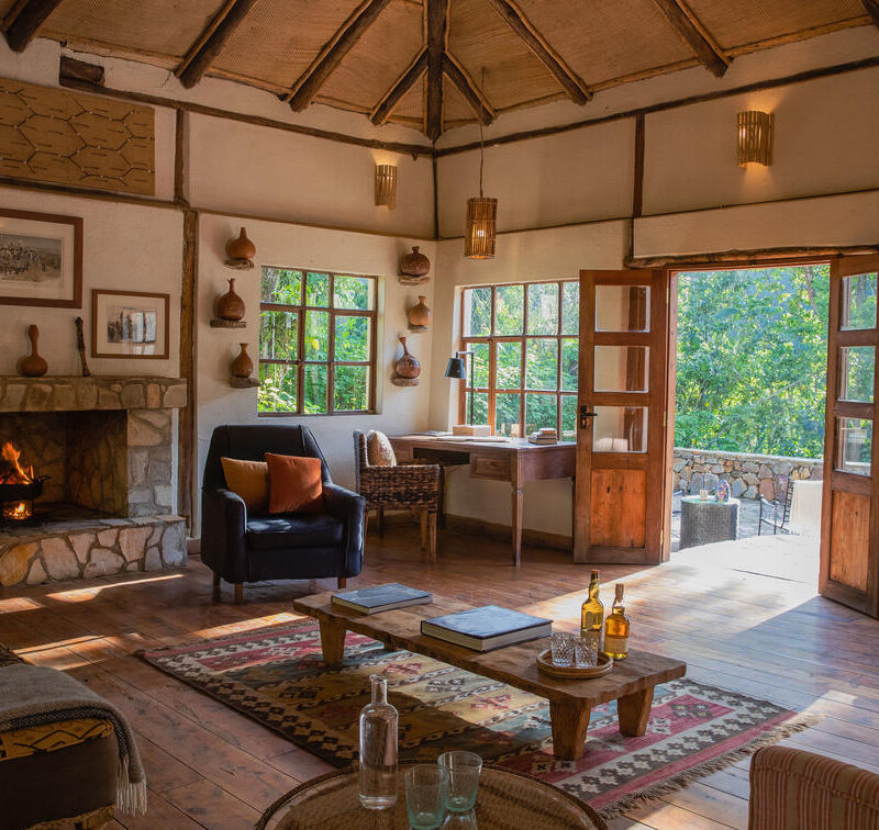 9-bwindi_lodge-libraryah1i7761.jpg