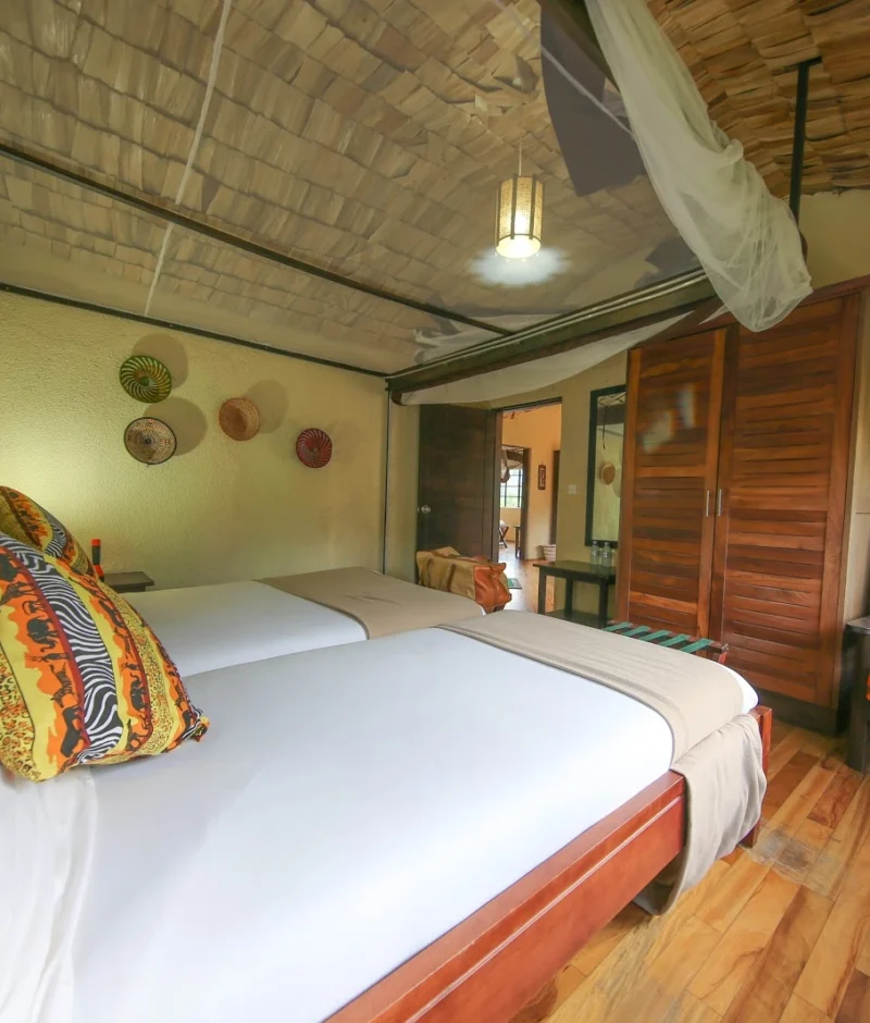 Mahogany Springs Lodge Presidential room 1 (2) (1)