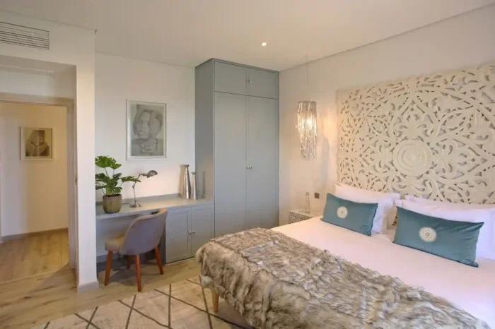 Latitude 0 standard room 3.webp