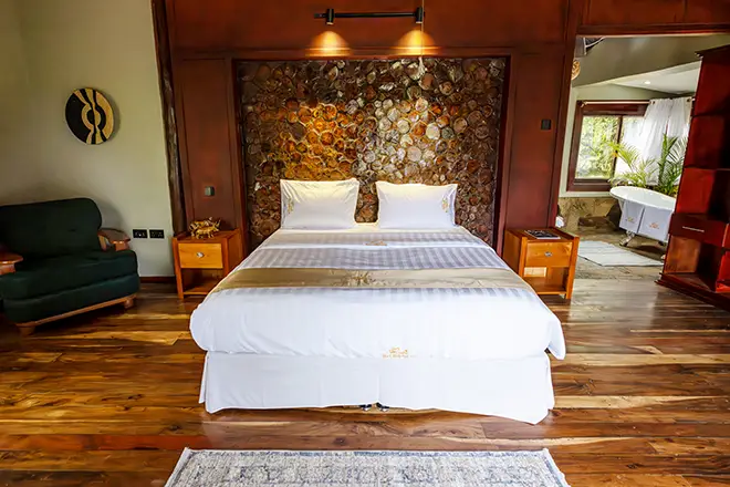 ziwa-luxury-chalets-super-delux-double-bed